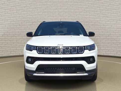Used 2025 Jeep Compass Limited AWD/4WD image 2