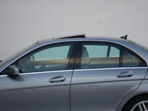 Used 2013 Mercedes-Benz C 300 Sport image 13