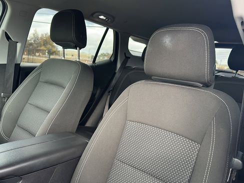 Used 2024 GMC Terrain SLE image 14