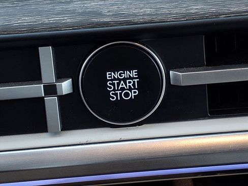 Used 2025 Hyundai Santa Fe Limited image 34