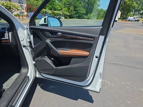 Used 2019 Audi Q5 2.0T Premium Plus w/ Premium Plus Package AWD/4WD image 52