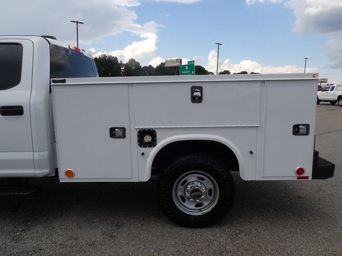 Used 2022 Ford F250 XL w/ Power Equipment Group AWD/4WD image 46