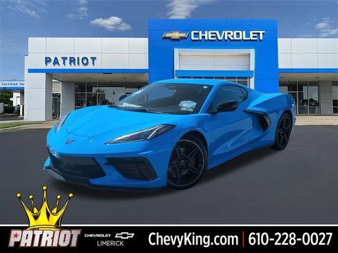 Used 2025 Chevrolet Corvette Stingray Coupe w/ 1LT RWD image 1