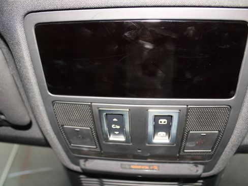 Used 2024 Land Rover Range Rover Evoque S AWD/4WD image 41