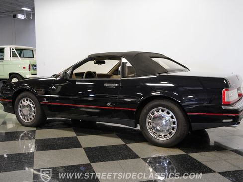 Used 1993 Cadillac Allante FWD image 9