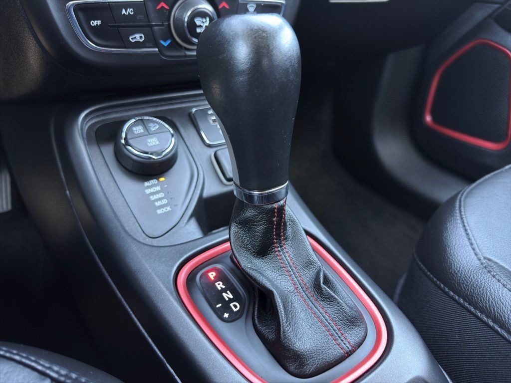 Used 2019 Jeep Compass Trailhawk AWD/4WD image 8