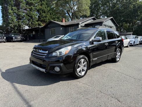 Used 2013 Subaru Outback 2.5i Limited AWD/4WD image 2
