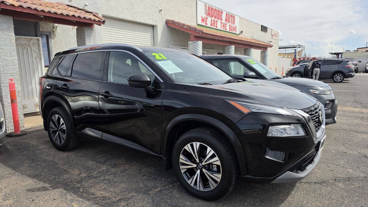 Used 2021 Nissan Rogue SV w/ Premium Package FWD image 1