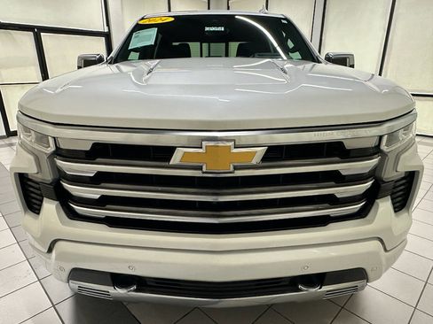 Certified 2024 Chevrolet Silverado 1500 High Country w/ High Country Premium Package AWD/4WD image 16