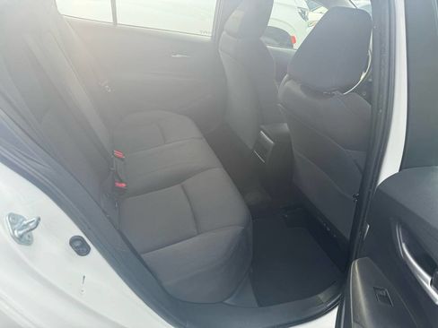 Used 2020 Toyota Corolla LE FWD image 3