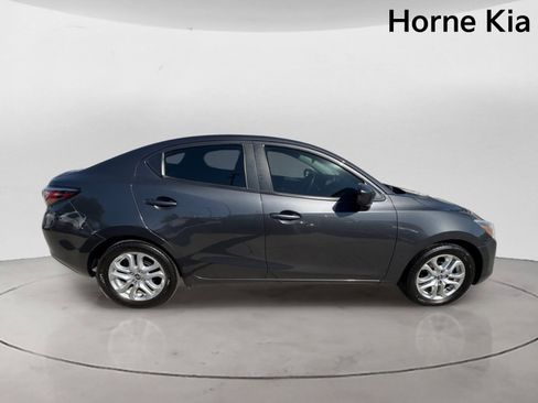 Used 2016 Scion iA FWD image 3