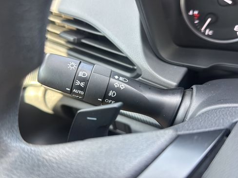 Certified 2024 Subaru Crosstrek 2.0i Premium image 28