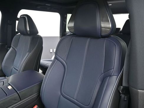 New 2026 INFINITI QX80 4WD image 13