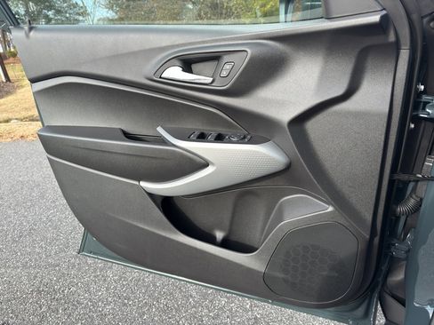 New 2026 Chevrolet Trax LS w/ LS Convenience Package image 9