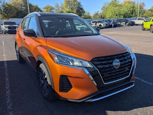 Certified 2023 Nissan Kicks SV image 4