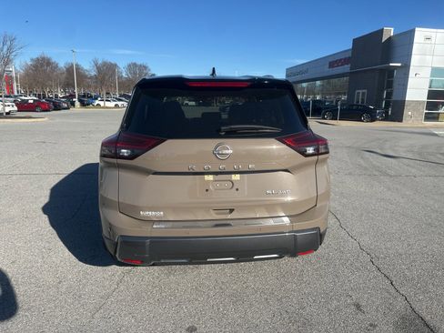 Used 2024 Nissan Rogue SL w/ SL Premium Package image 6