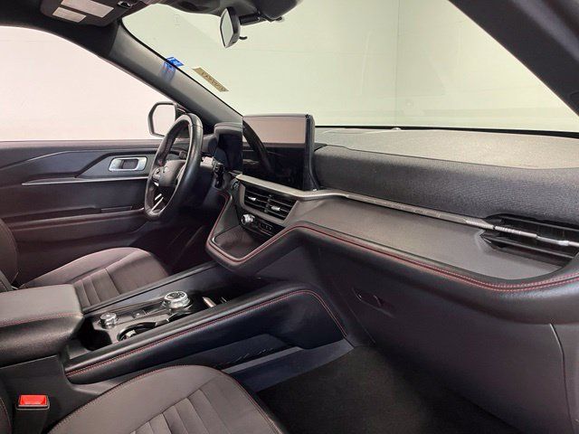 Used 2025 Ford Explorer ST-Line AWD/4WD image 11