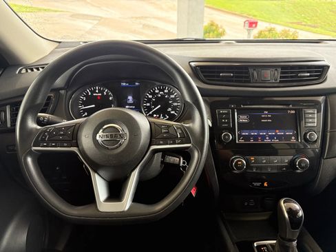 Used 2020 Nissan Rogue S image 9