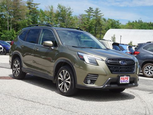 Used 2023 Subaru Forester Limited AWD/4WD image 3