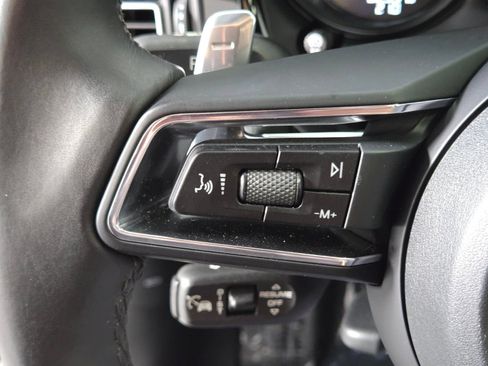 Used 2023 Porsche Macan AWD/4WD image 24