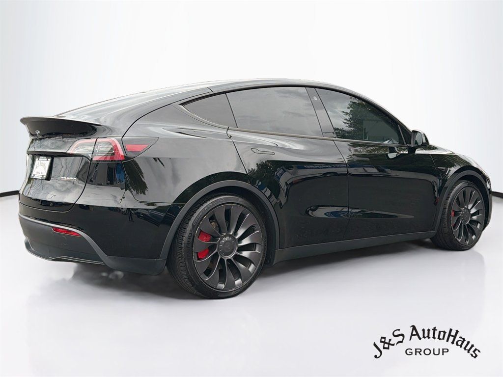 Used 2023 Tesla Model Y Performance AWD/4WD image 7