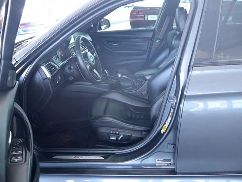 Used 2017 BMW M3 RWD image 15