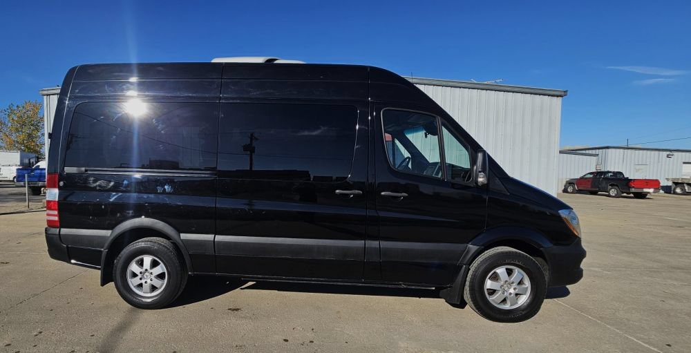 Used 2016 Mercedes-Benz Sprinter 2500 image 5