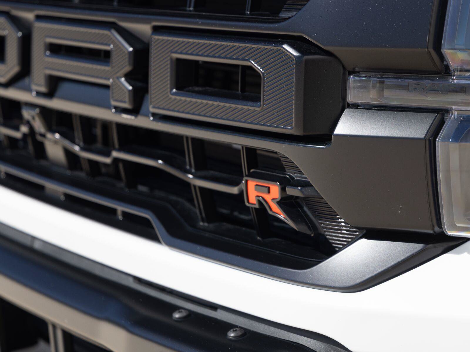 Used 2025 Ford F150 Raptor w/ Equipment Group 803A Raptor R AWD/4WD image 17