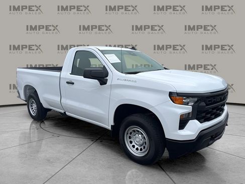 Used 2025 Chevrolet Silverado 1500 W/T image 7
