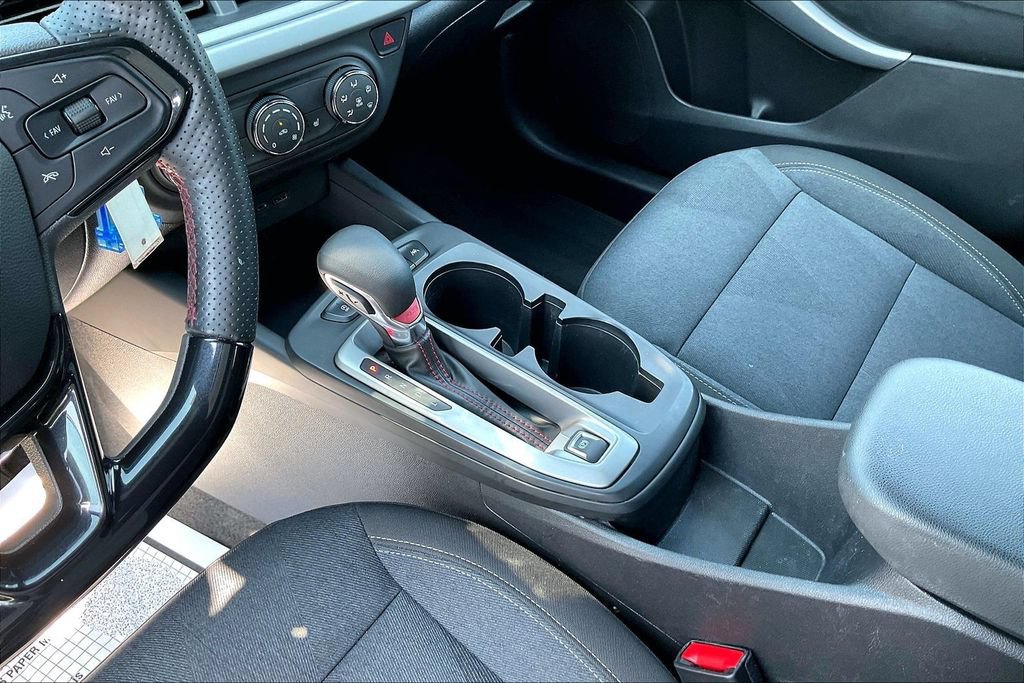Used 2024 Chevrolet Trax RS w/ Driver Confidence Package FWD image 21