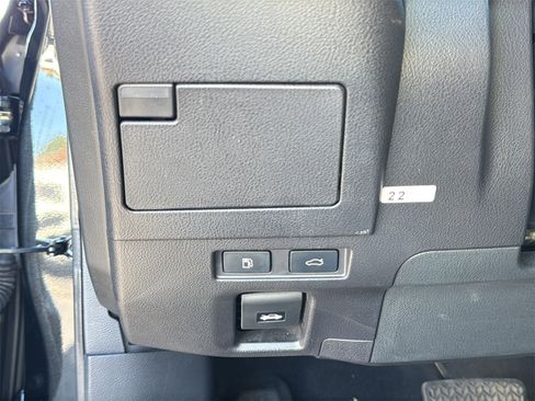 Used 2023 Lexus ES 300h w/ Premium Package image 22