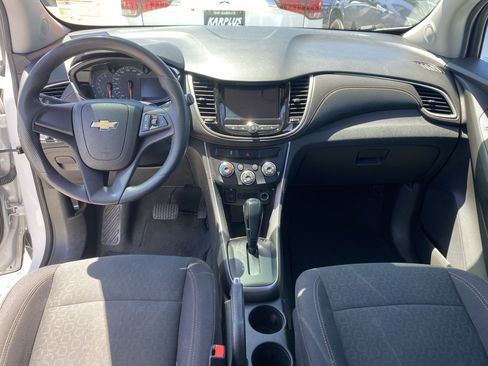Used 2017 Chevrolet Trax LS FWD image 16