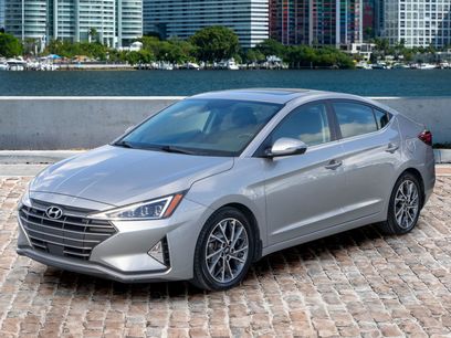 Used 2020 Hyundai Elantra Limited w/ Ultimate Package 03