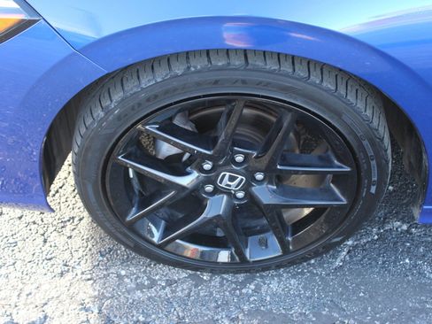 Used 2022 Honda Civic Sport image 2