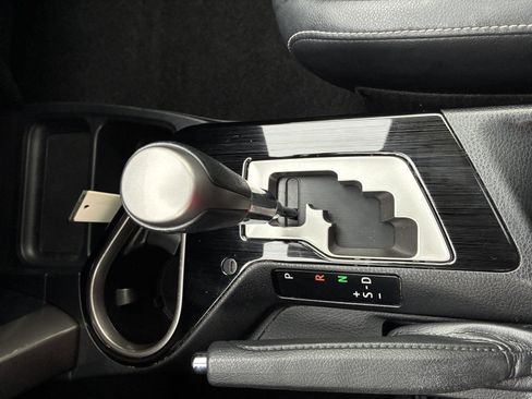 Used 2018 Toyota RAV4 Limited image 24