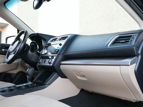 Used 2016 Subaru Outback 2.5i Limited image 32