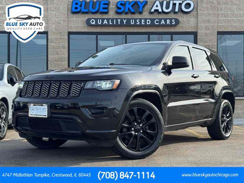 Used 2017 Jeep Grand Cherokee Altitude image 1
