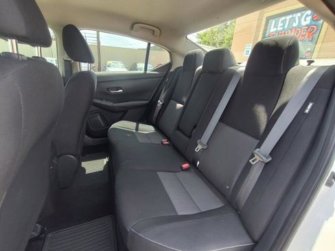 Used 2021 Nissan Sentra SV FWD image 30
