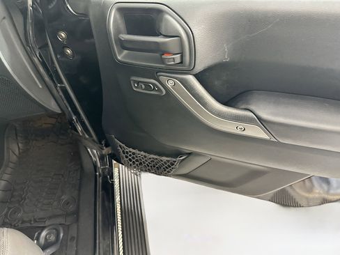 Used 2017 Jeep Wrangler Unlimited Sport w/ Quick Order Package 24S image 27