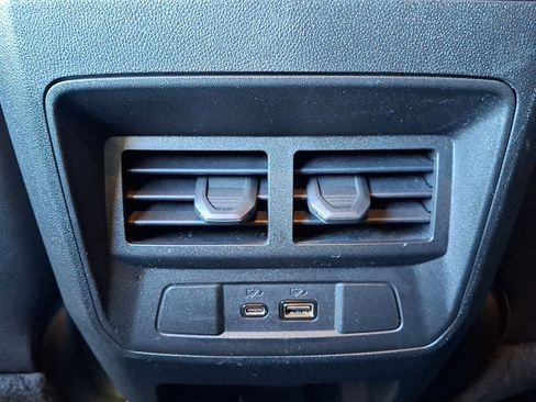 Used 2023 GMC Canyon Elevation w/ Elevation Premium Package image 21