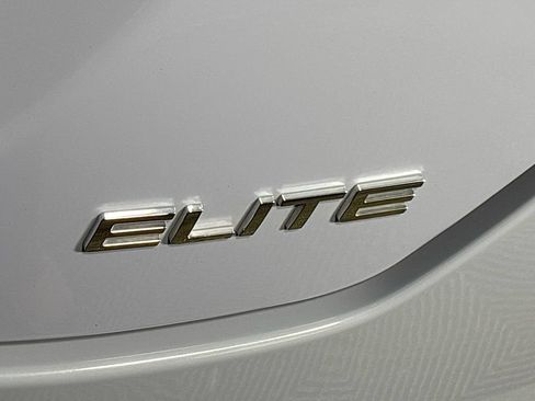 Used 2023 Honda Pilot Elite image 25