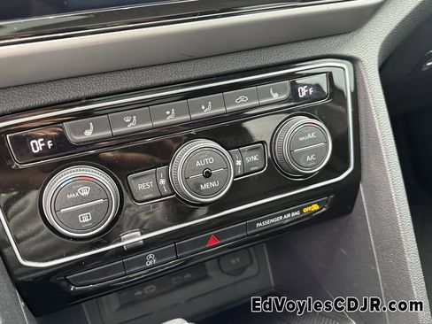 Used 2022 Volkswagen Atlas SE image 38