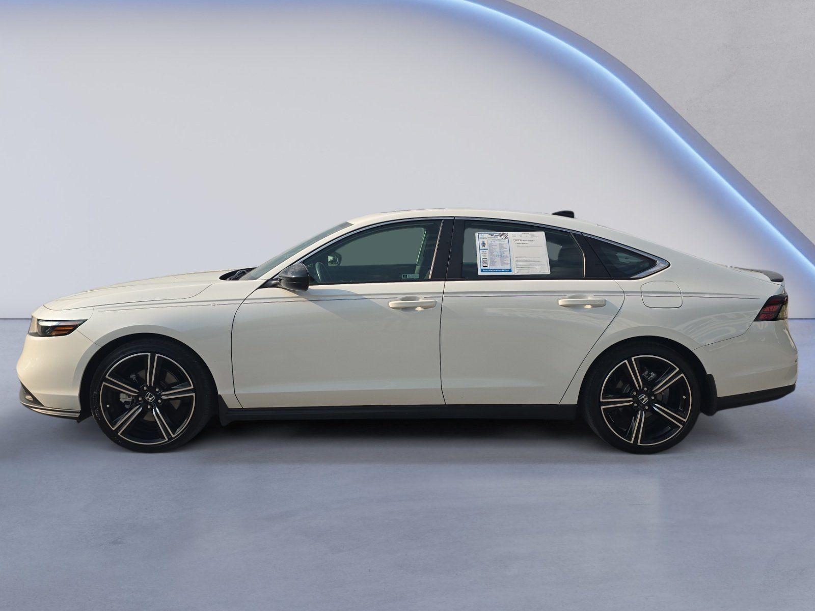 Used 2024 Honda Accord Sport image 2