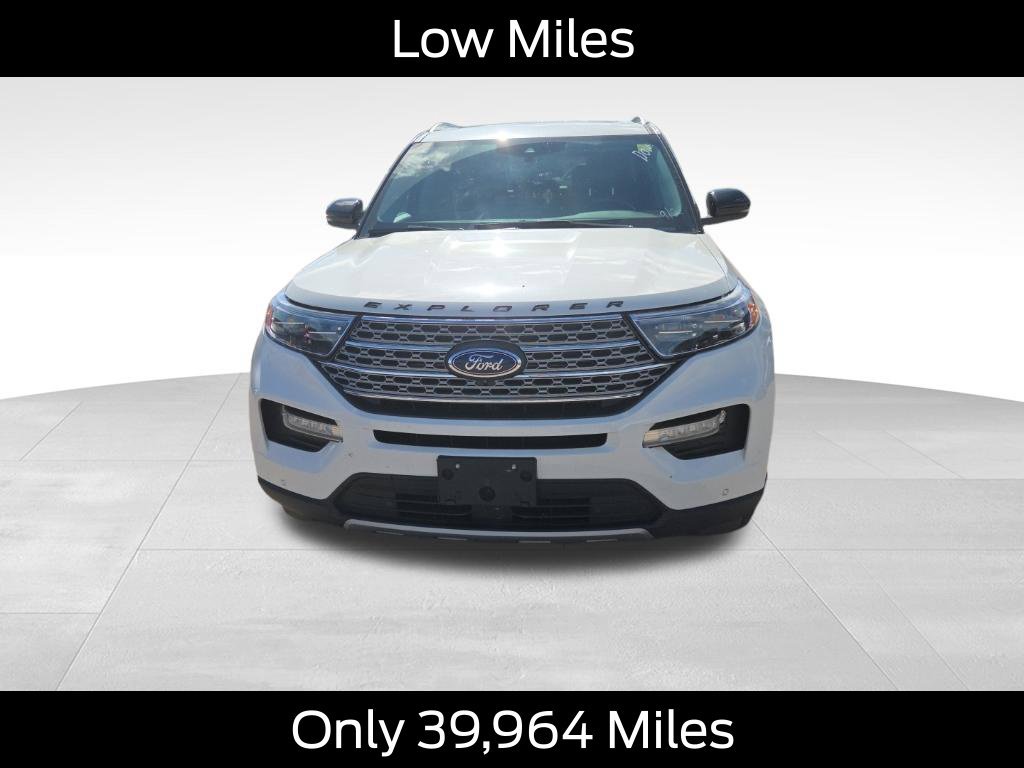 Used 2023 Ford Explorer Limited w/ Limited Technology Package AWD/4WD image 2