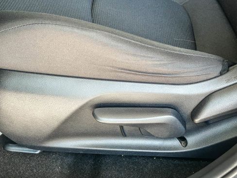 Used 2024 Toyota RAV4 LE image 22