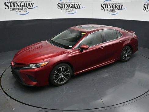 Used 2018 Toyota Camry SE w/ Moonroof Package FWD image 29