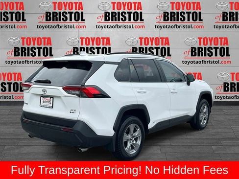 Used 2025 Toyota RAV4 XLE w/ Convenience Package AWD/4WD image 3