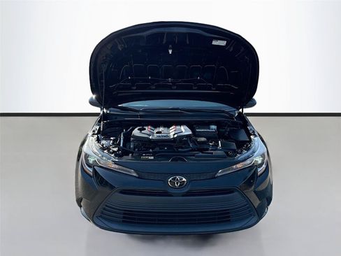 Used 2024 Toyota Corolla LE FWD image 31