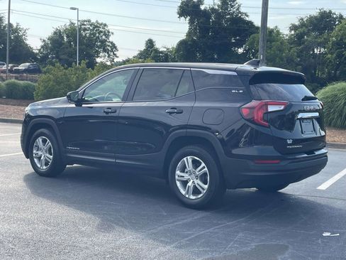 Used 2024 GMC Terrain SLE FWD image 5