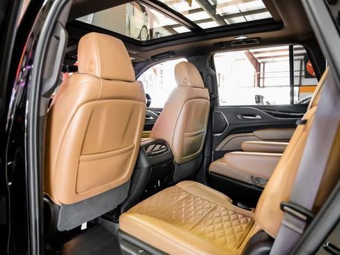Used 2023 Cadillac Escalade Sport w/ LPO, ONYX Package AWD/4WD image 40